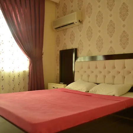 Midnight Sun Hotel 3*