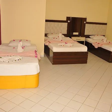 Midnight Sun Hotel 3*